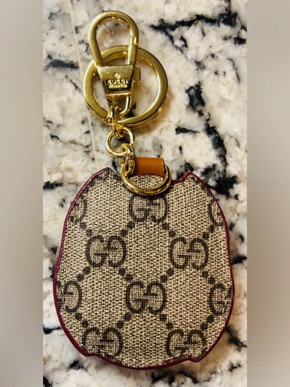 Adorable Gucci Monogram GG Owl Shaped Keychain with Gold Accents - Picture 3 of 6